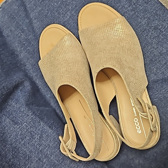 Ecco Block Heel Shimmer Sandals - Picture 3 of 6